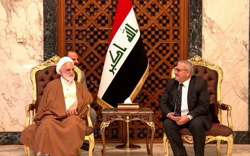 373402c6 904c 40a5 96a4 0ab8678e8931