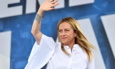 A9945f81 0b18 499d A2f3 A7427ef04943