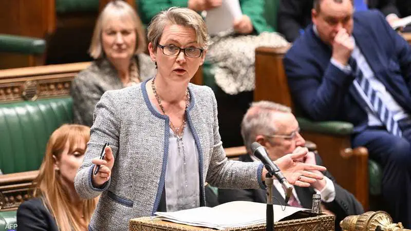 0e401aad 057e 44e3 9f4b C180ad599c25