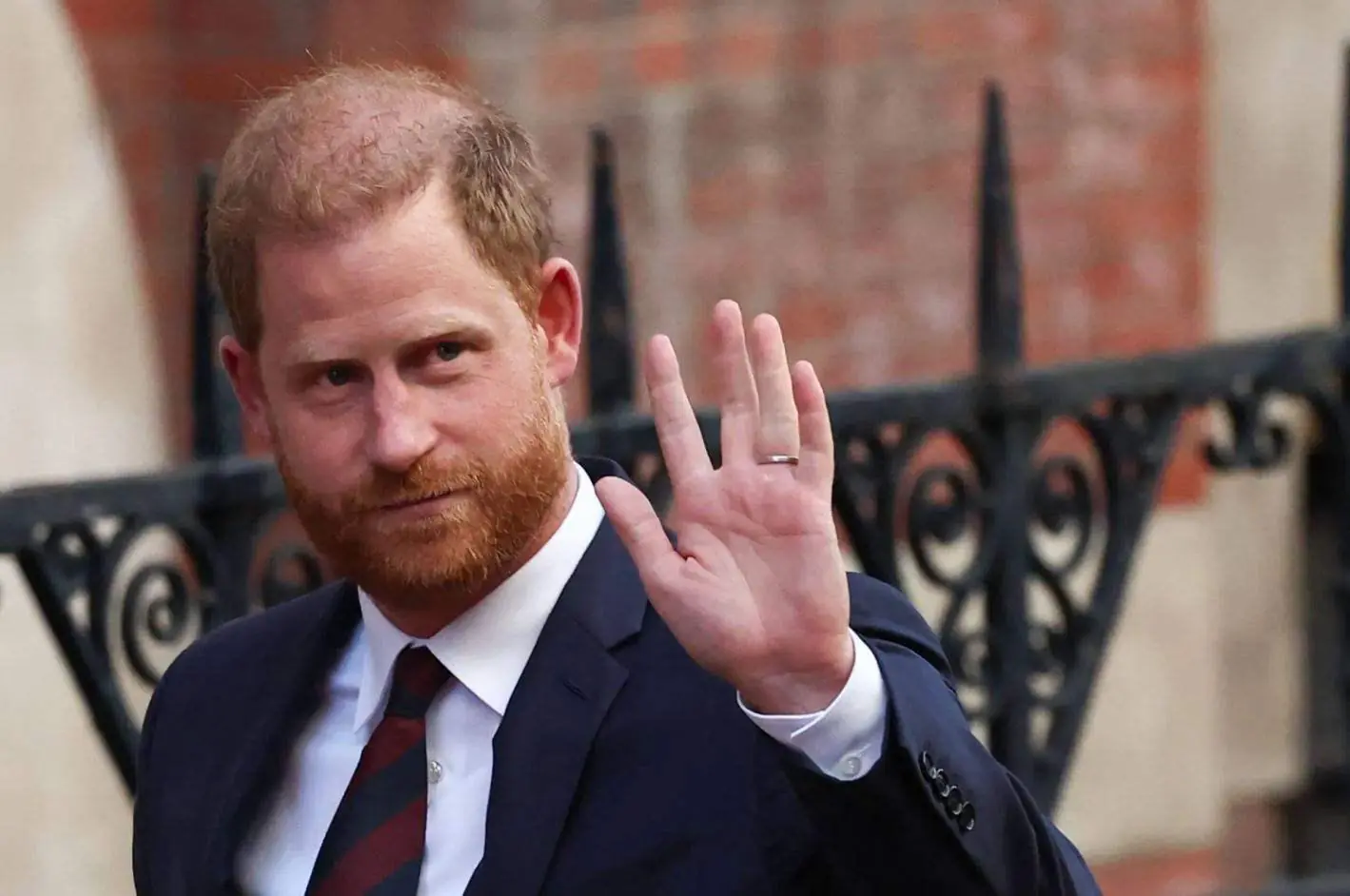 03ee35a1 9575 443f B91d C792afdb4af5